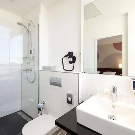Webers Im Ruhrturm By Accor Hotel 3*